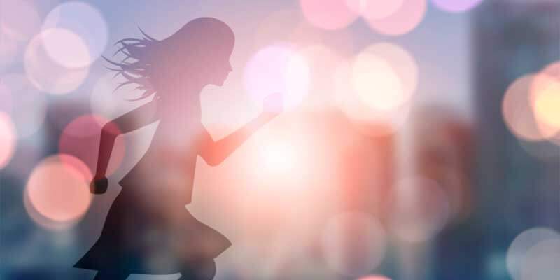 頑張る女性
